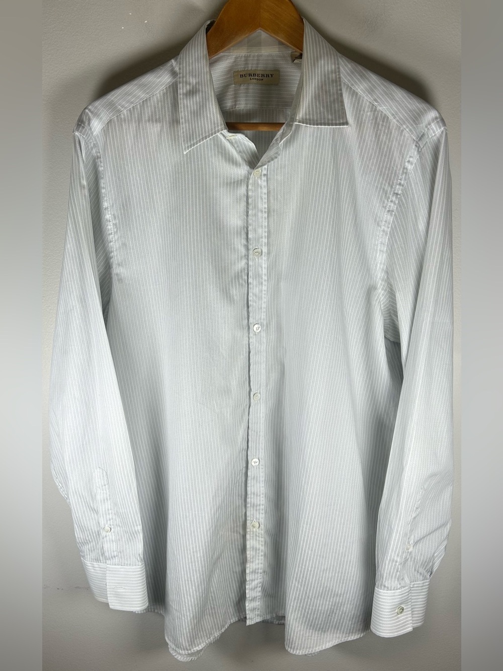 Burberry London Men's Dress Shirt 17/32-33 Blue White Stripes Tailored Cotton
